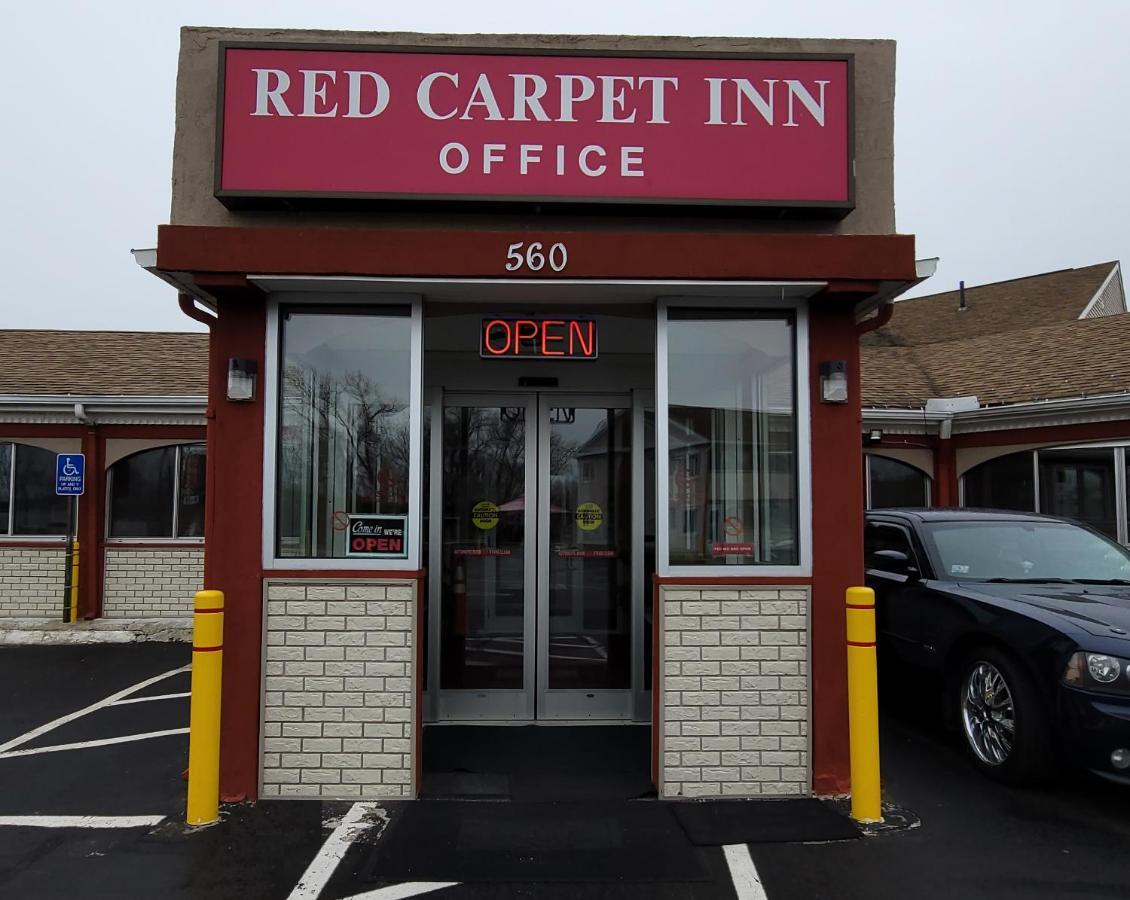 Red Carpet Inn West Springfield Exterior photo