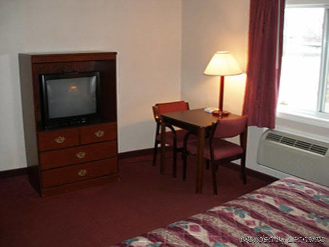 Red Carpet Inn West Springfield Exterior photo