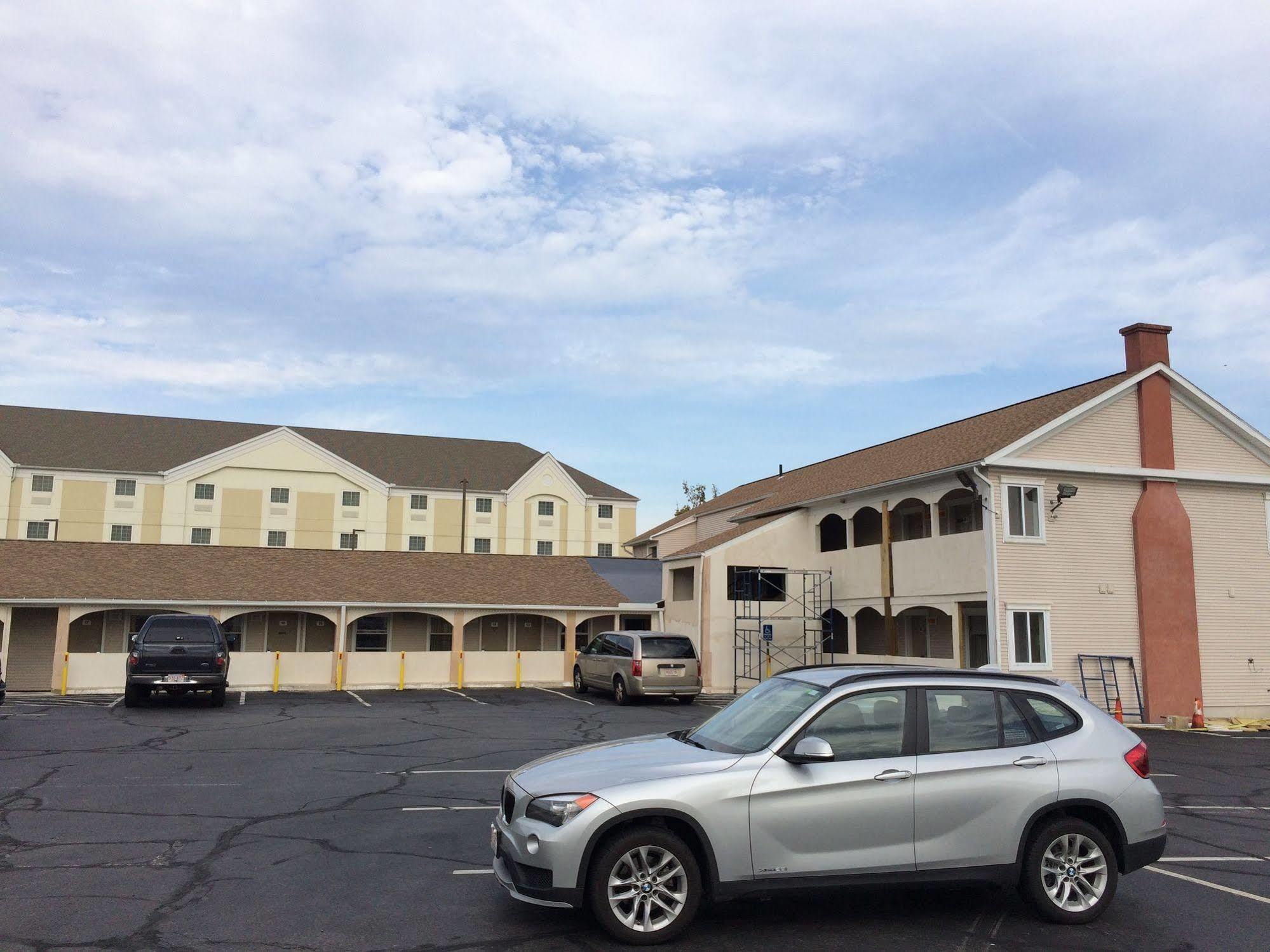 Red Carpet Inn West Springfield Exterior photo